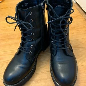 Dirty Laundry black combat boots size 7.5